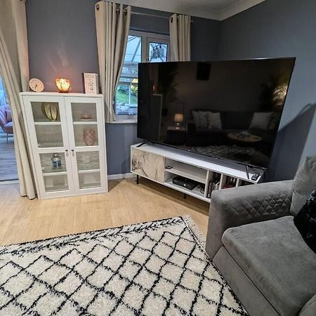 Modern 3B Eastbourne Retreat: Tranquil & Cozy Stay Екстериор снимка